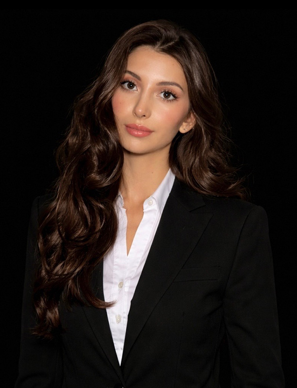 Headshot of Nusha Nasiri